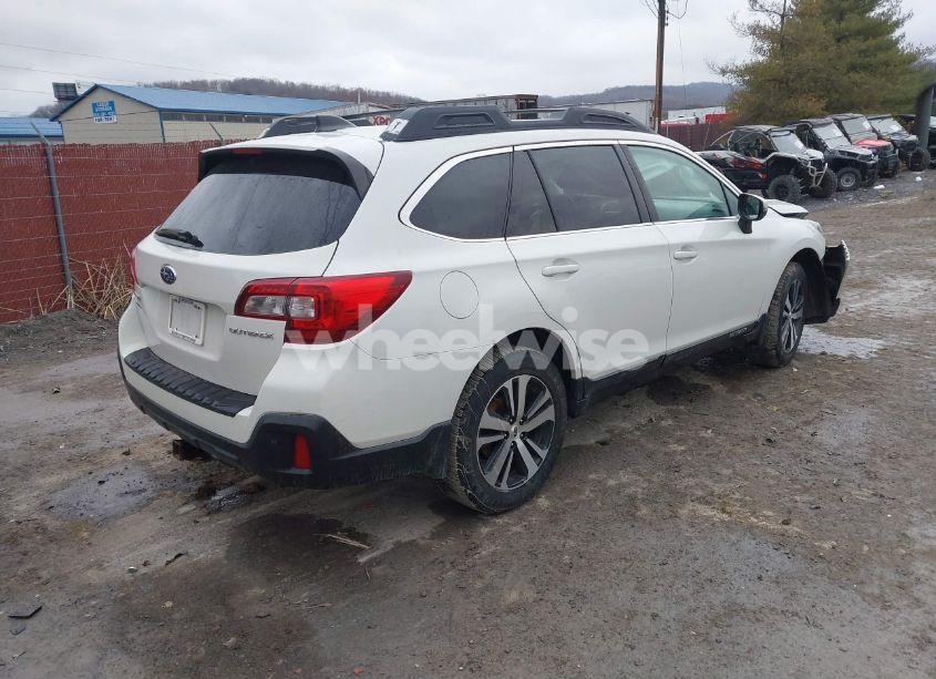 Photo 4 of 2018 Subaru Outback 2.5I LIMITED (VIN 4S4BSANC4J3356569)