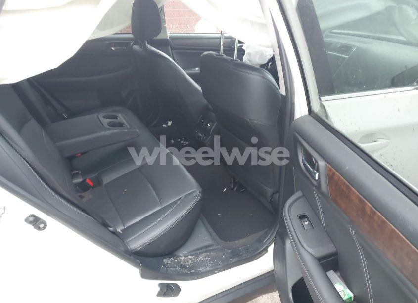 Photo 8 of 2018 Subaru Outback 2.5I LIMITED (VIN 4S4BSANC4J3356569)