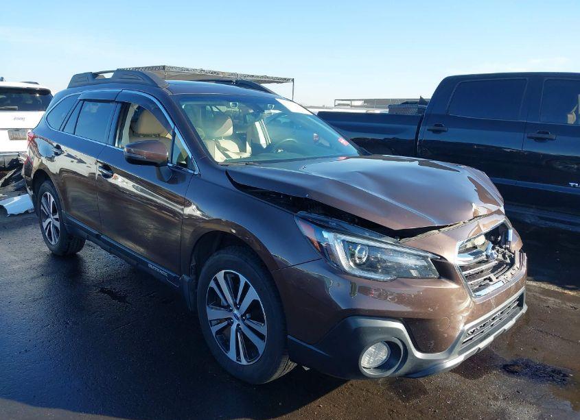 2019 Subaru Outback 2.5I LIMITED (VIN 4S4BSANC4K3389184) main photo