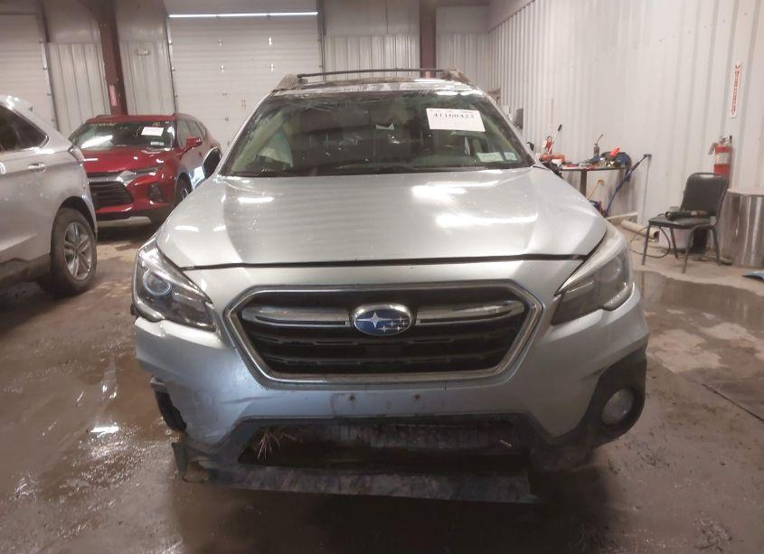 Photo 12 of 2018 Subaru Outback 2.5I LIMITED (VIN 4S4BSANC5J3266623)