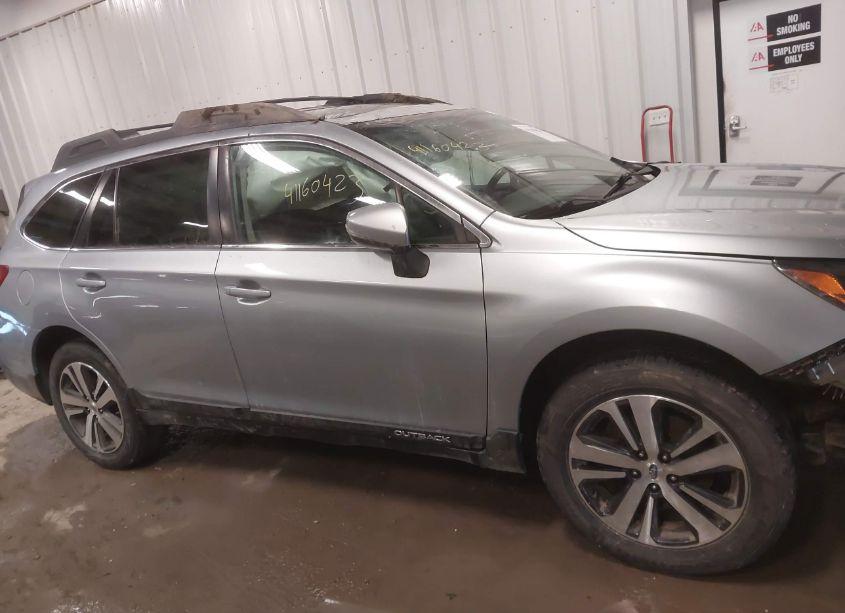 Photo 13 of 2018 Subaru Outback 2.5I LIMITED (VIN 4S4BSANC5J3266623)