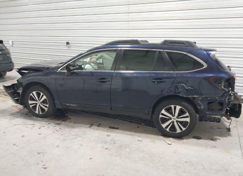 Photo 14 of 2018 Subaru Outback 2.5I LIMITED (VIN 4S4BSANC5J3379777)