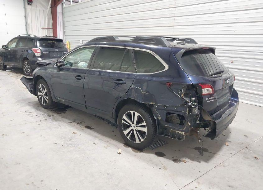 Photo 3 of 2018 Subaru Outback 2.5I LIMITED (VIN 4S4BSANC5J3379777)