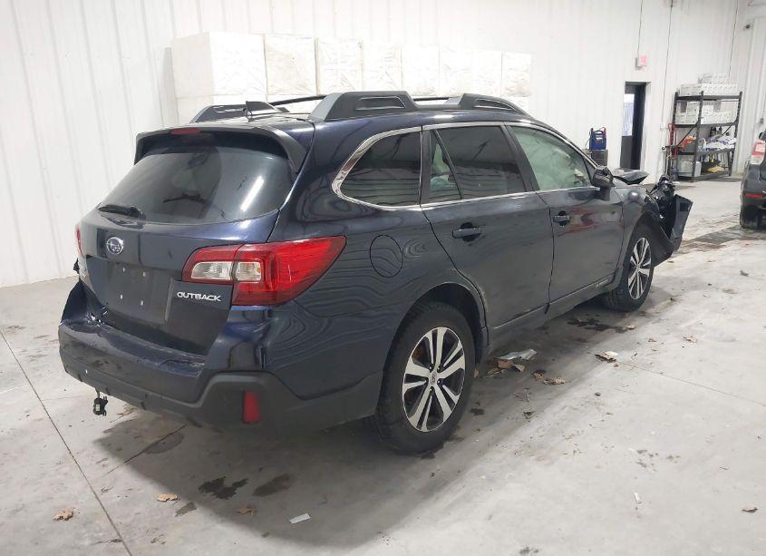 Photo 4 of 2018 Subaru Outback 2.5I LIMITED (VIN 4S4BSANC5J3379777)