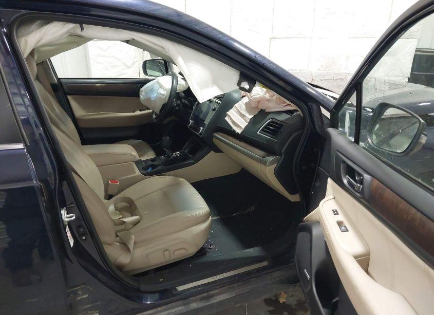 Photo 5 of 2018 Subaru Outback 2.5I LIMITED (VIN 4S4BSANC5J3379777)