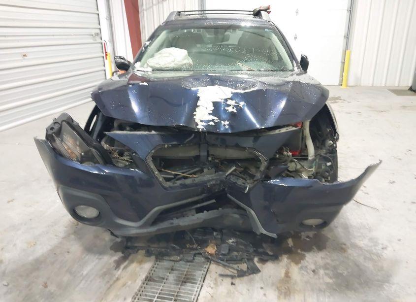 Photo 6 of 2018 Subaru Outback 2.5I LIMITED (VIN 4S4BSANC5J3379777)