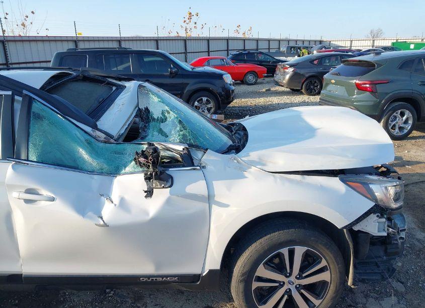 Photo 6 of 2019 Subaru Outback 2.5I LIMITED (VIN 4S4BSANC5K3250889)