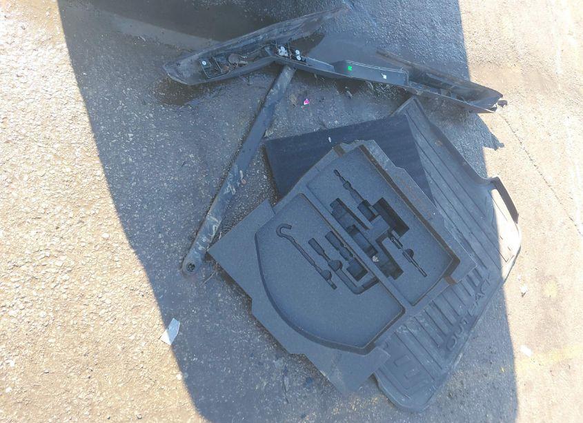 Photo 12 of 2016 Subaru Outback 2.5I LIMITED (VIN 4S4BSANC6G3266512)