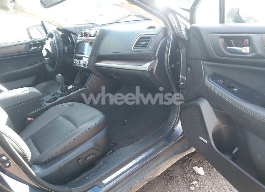 Photo 5 of 2016 Subaru Outback 2.5I LIMITED (VIN 4S4BSANC6G3326367)