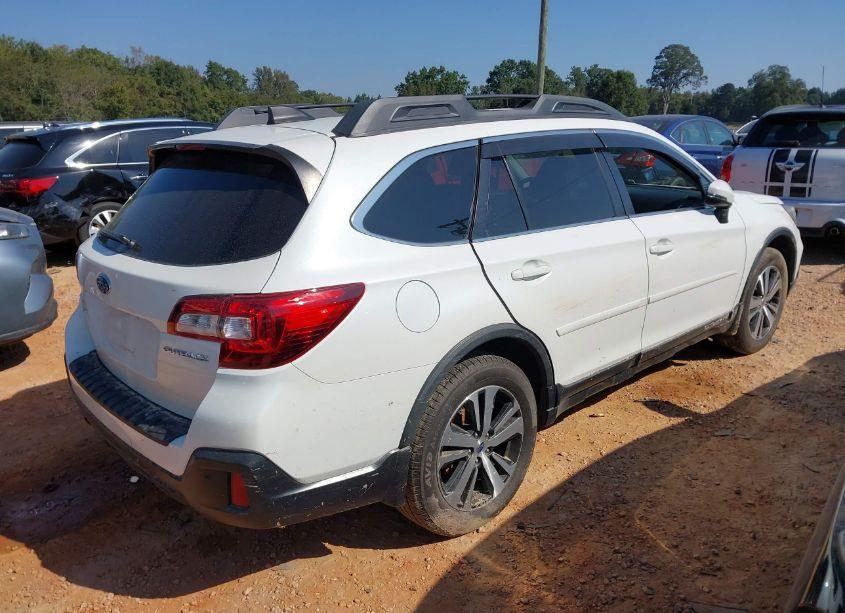 Photo 4 of 2018 Subaru Outback 2.5I LIMITED (VIN 4S4BSANC6J3205877)
