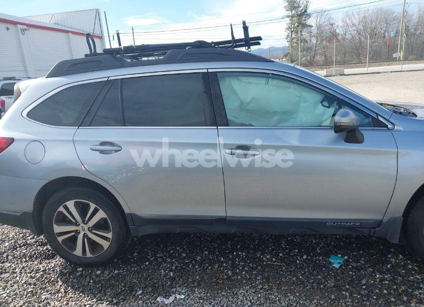 Photo 13 of 2018 Subaru Outback 2.5I LIMITED (VIN 4S4BSANC6J3337473)