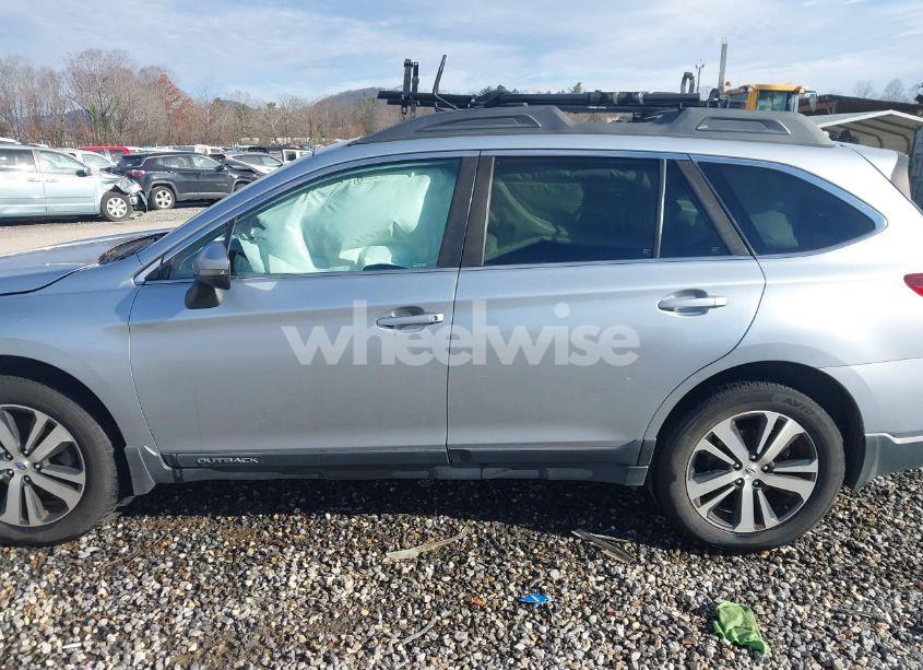 Photo 14 of 2018 Subaru Outback 2.5I LIMITED (VIN 4S4BSANC6J3337473)