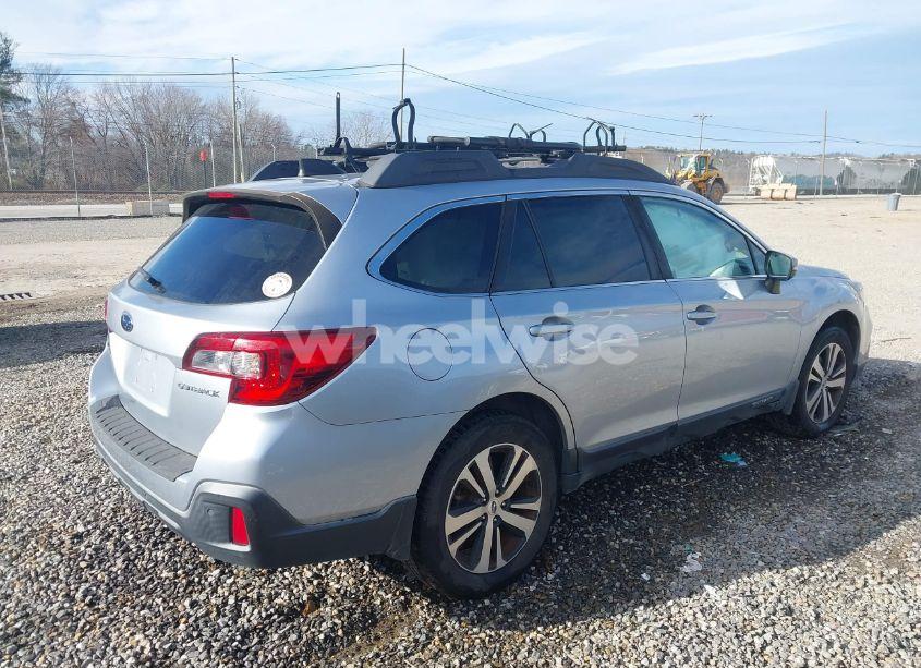 Photo 4 of 2018 Subaru Outback 2.5I LIMITED (VIN 4S4BSANC6J3337473)