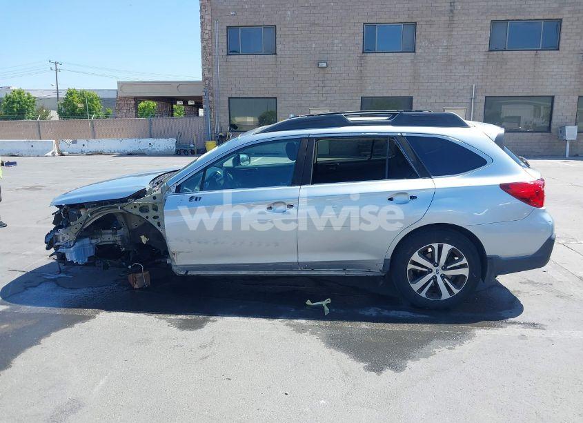 Photo 15 of 2018 Subaru Outback 2.5I LIMITED (VIN 4S4BSANC6J3340812)