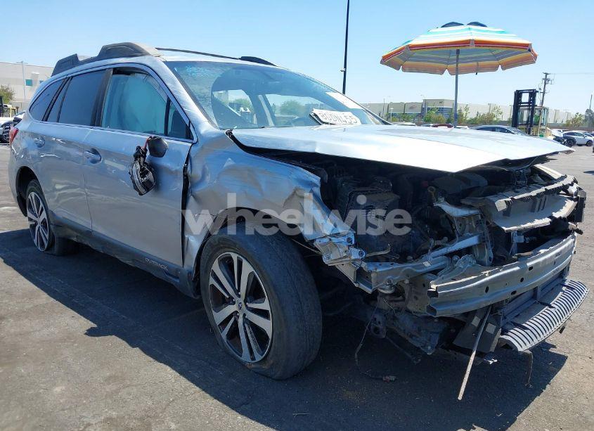 2018 Subaru Outback 2.5I LIMITED (VIN 4S4BSANC6J3354807) main photo