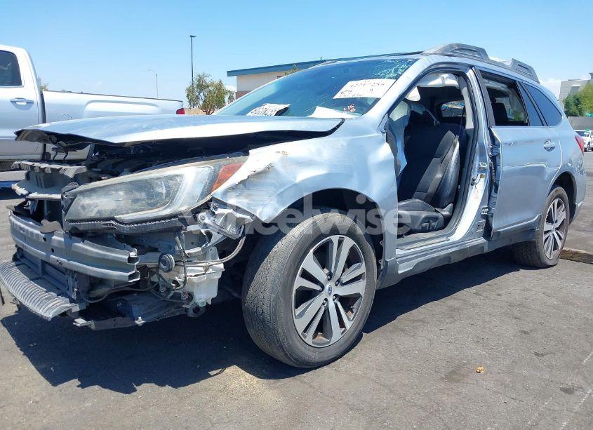 Photo 2 of 2018 Subaru Outback 2.5I LIMITED (VIN 4S4BSANC6J3354807)