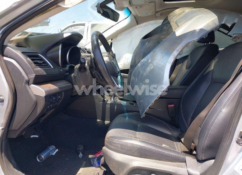 Photo 5 of 2018 Subaru Outback 2.5I LIMITED (VIN 4S4BSANC6J3354807)