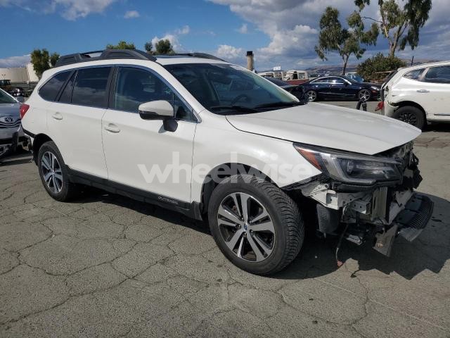 2018 SUBARU OUTBACK 2.5I LIMITED (VIN 4S4BSANC6J3391792) main photo