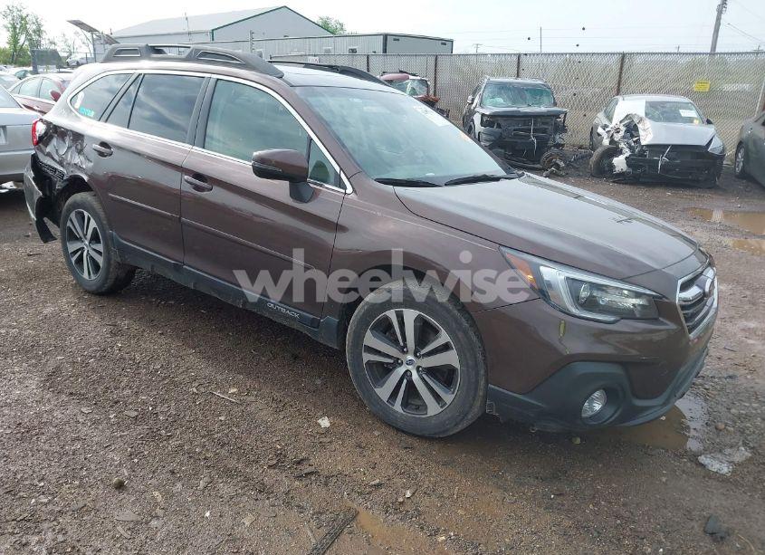 2019 Subaru Outback 2.5I LIMITED (VIN 4S4BSANC6K3297669) main photo