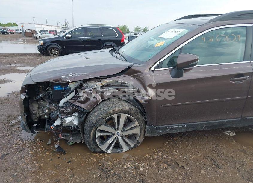 Photo 6 of 2019 Subaru Outback 2.5I LIMITED (VIN 4S4BSANC6K3297669)