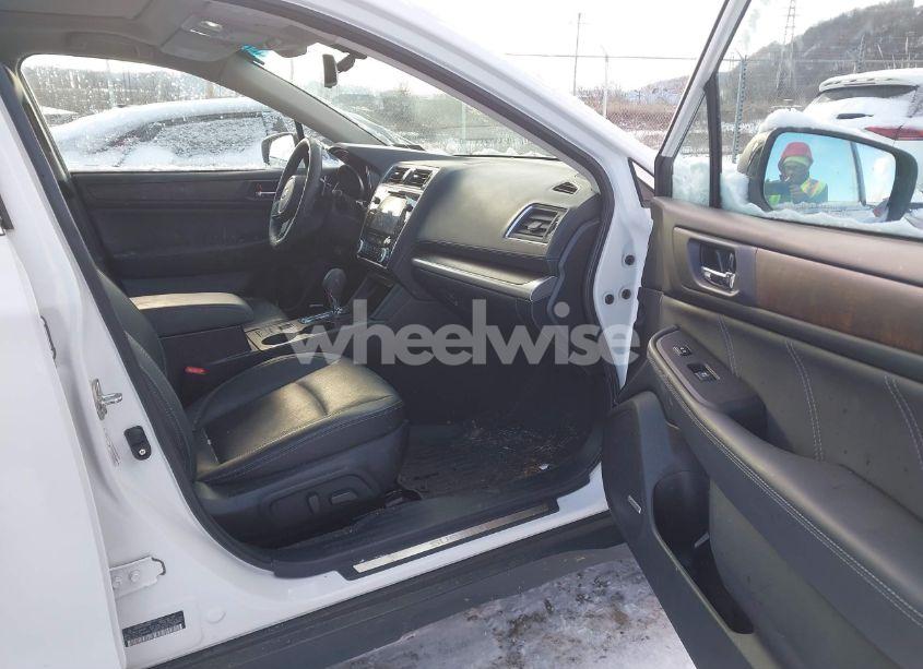 Photo 5 of 2019 Subaru Outback 2.5I LIMITED (VIN 4S4BSANC7K3250036)