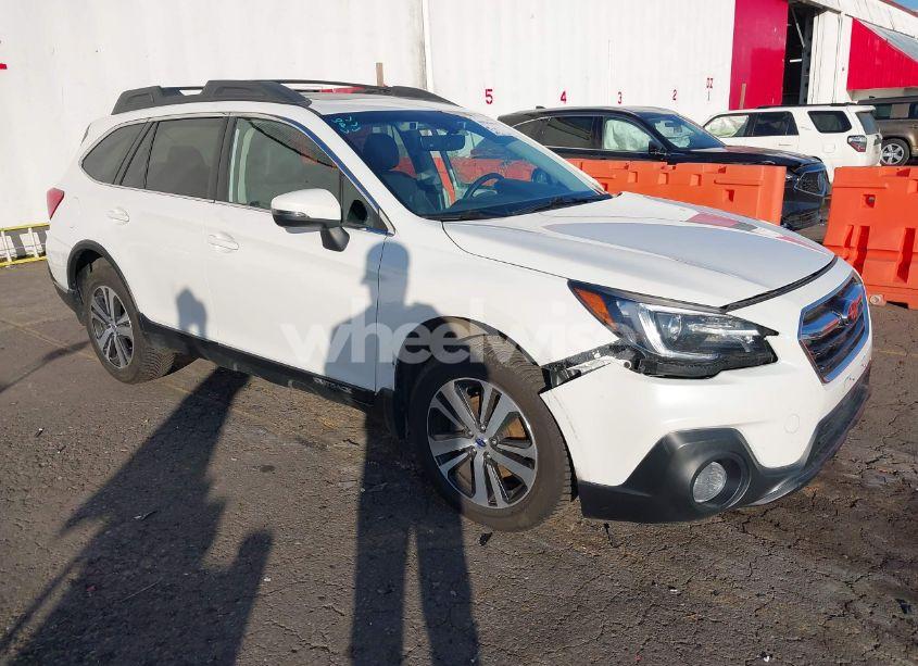 2019 Subaru Outback 2.5I LIMITED (VIN 4S4BSANC7K3387543) main photo