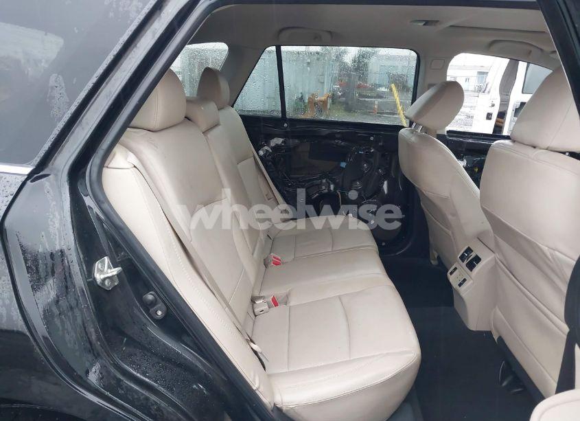 Photo 8 of 2018 Subaru Outback 2.5I LIMITED (VIN 4S4BSANC8J3234944)