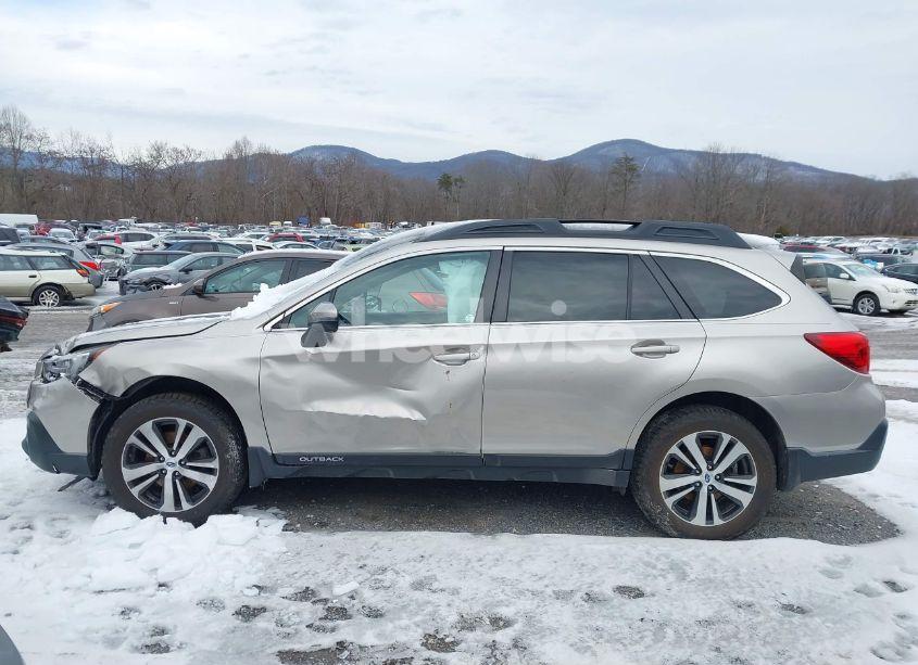 Photo 15 of 2018 Subaru Outback 2.5I LIMITED (VIN 4S4BSANC8J3274831)