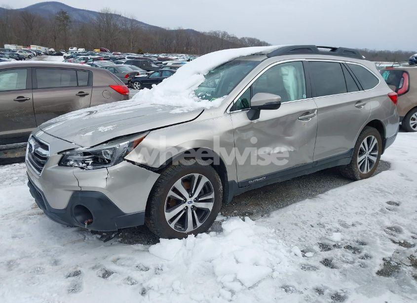 Photo 2 of 2018 Subaru Outback 2.5I LIMITED (VIN 4S4BSANC8J3274831)