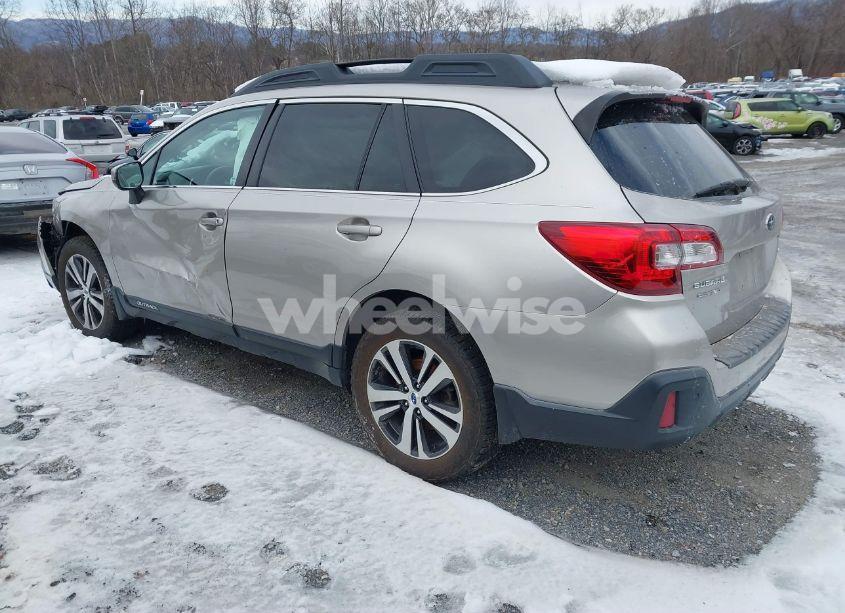 Photo 3 of 2018 Subaru Outback 2.5I LIMITED (VIN 4S4BSANC8J3274831)