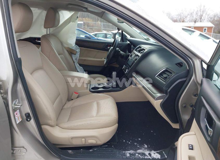 Photo 5 of 2018 Subaru Outback 2.5I LIMITED (VIN 4S4BSANC8J3274831)