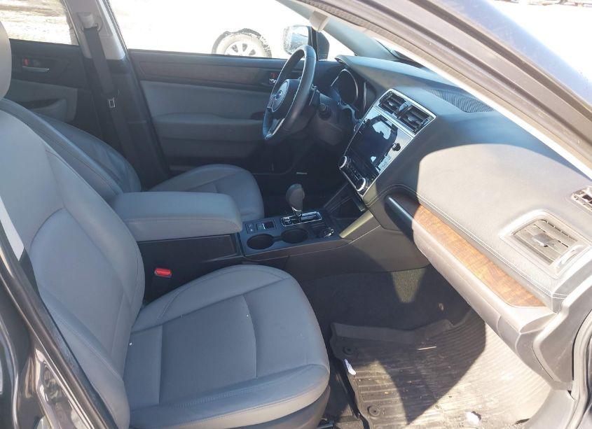 Photo 5 of 2019 Subaru Outback 2.5I LIMITED (VIN 4S4BSANC8K3261417)