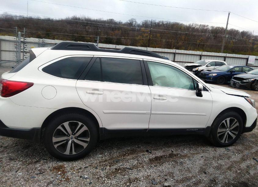 Photo 13 of 2018 Subaru Outback 2.5I LIMITED (VIN 4S4BSANC9J3212144)