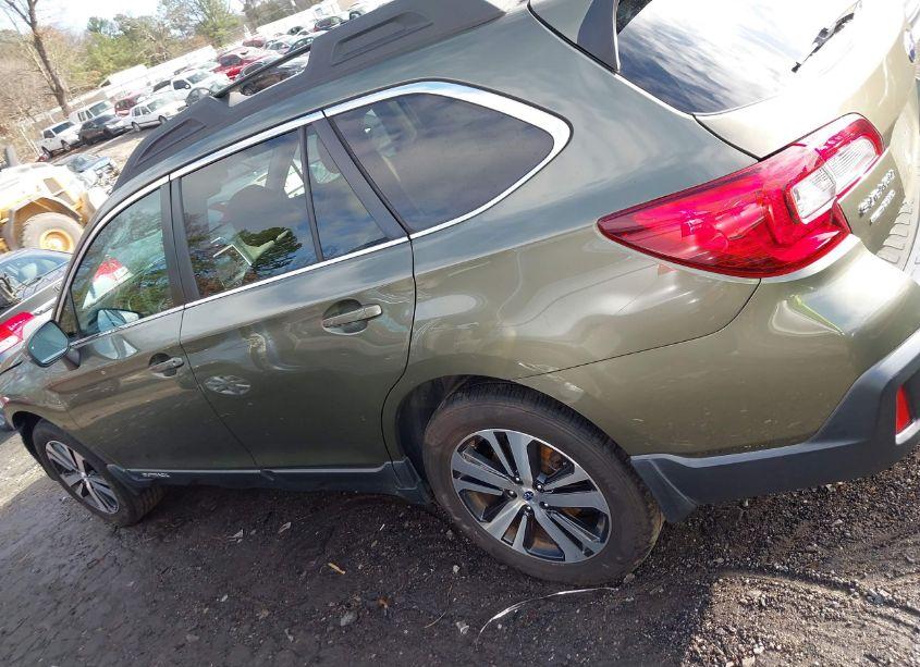 Photo 15 of 2018 Subaru Outback 2.5I LIMITED (VIN 4S4BSANC9J3225475)