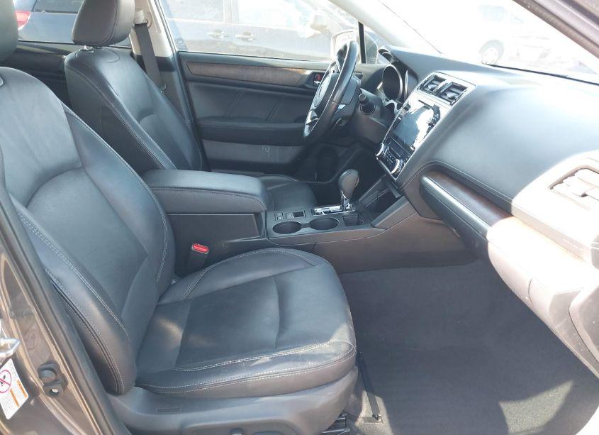 Photo 5 of 2018 Subaru Outback 2.5I LIMITED (VIN 4S4BSANC9J3240610)