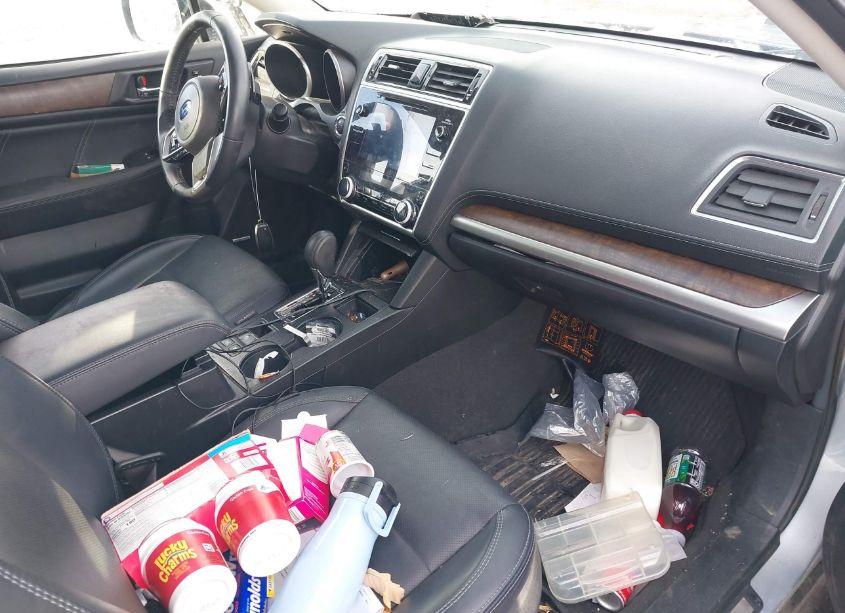 Photo 5 of 2018 Subaru Outback 2.5I LIMITED (VIN 4S4BSANC9J3354123)