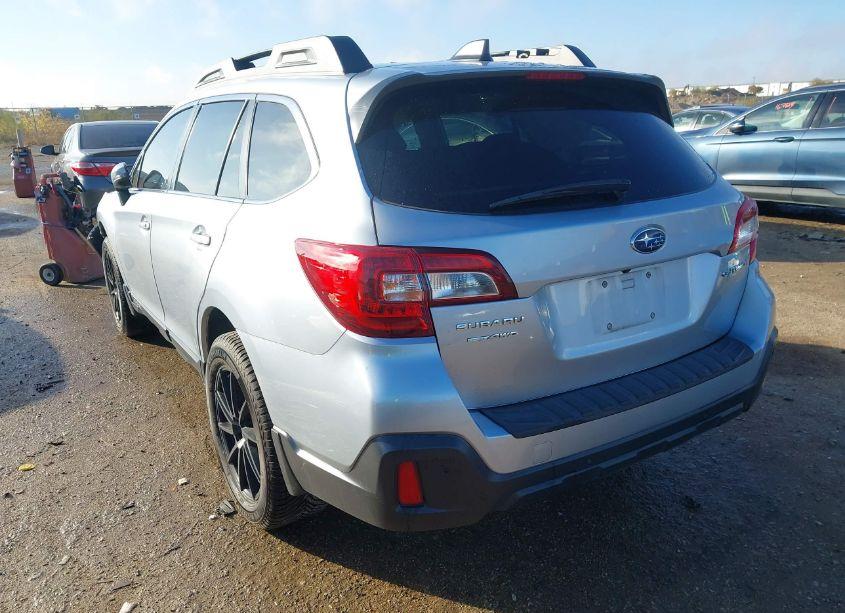 Photo 3 of 2018 Subaru Outback 2.5I LIMITED (VIN 4S4BSANC9J3363727)
