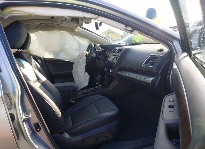 Photo 5 of 2018 Subaru Outback 2.5I LIMITED (VIN 4S4BSANC9J3363727)