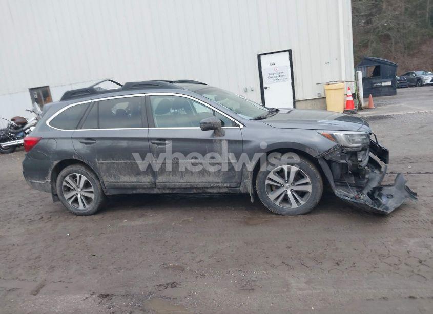 Photo 13 of 2018 Subaru Outback 2.5I LIMITED (VIN 4S4BSANC9J3380057)