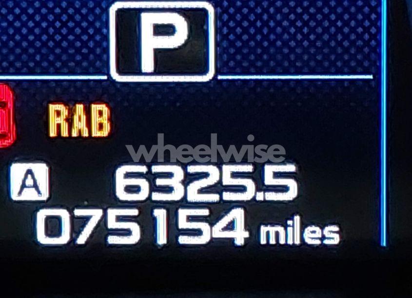 Photo 16 of 2017 Subaru Outback 2.5I LIMITED (VIN 4S4BSANCXH3429647)