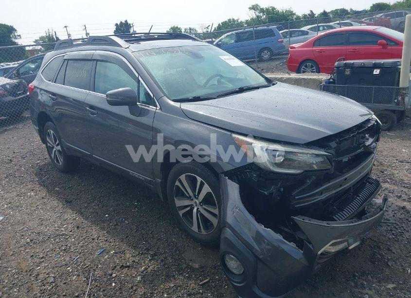 2018 Subaru Outback 2.5I LIMITED (VIN 4S4BSANCXJ3207874) main photo