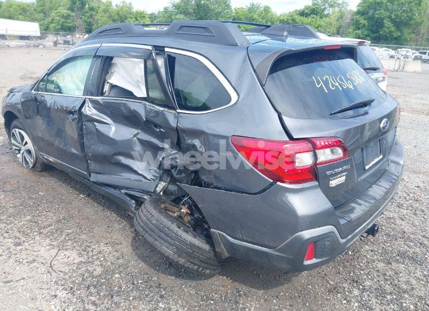 Photo 3 of 2018 Subaru Outback 2.5I LIMITED (VIN 4S4BSANCXJ3207874)