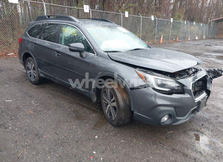 2018 Subaru Outback 2.5I LIMITED (VIN 4S4BSANCXJ3308705) main photo