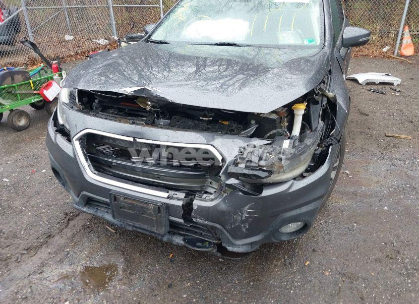 Photo 6 of 2018 Subaru Outback 2.5I LIMITED (VIN 4S4BSANCXJ3308705)