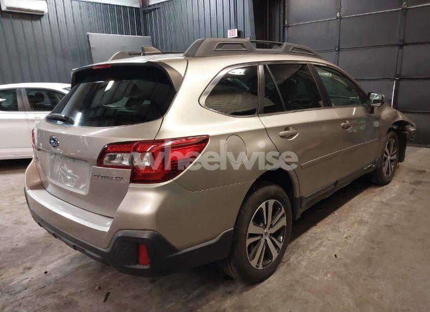 Photo 4 of 2018 Subaru Outback 2.5I LIMITED (VIN 4S4BSANCXJ3339114)