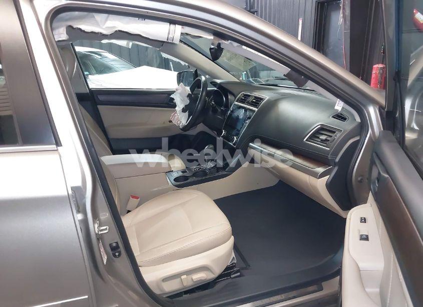 Photo 5 of 2018 Subaru Outback 2.5I LIMITED (VIN 4S4BSANCXJ3339114)