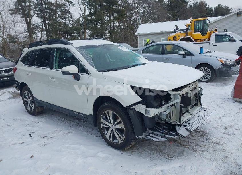 2018 Subaru Outback 2.5I LIMITED (VIN 4S4BSANCXJ3340103) main photo