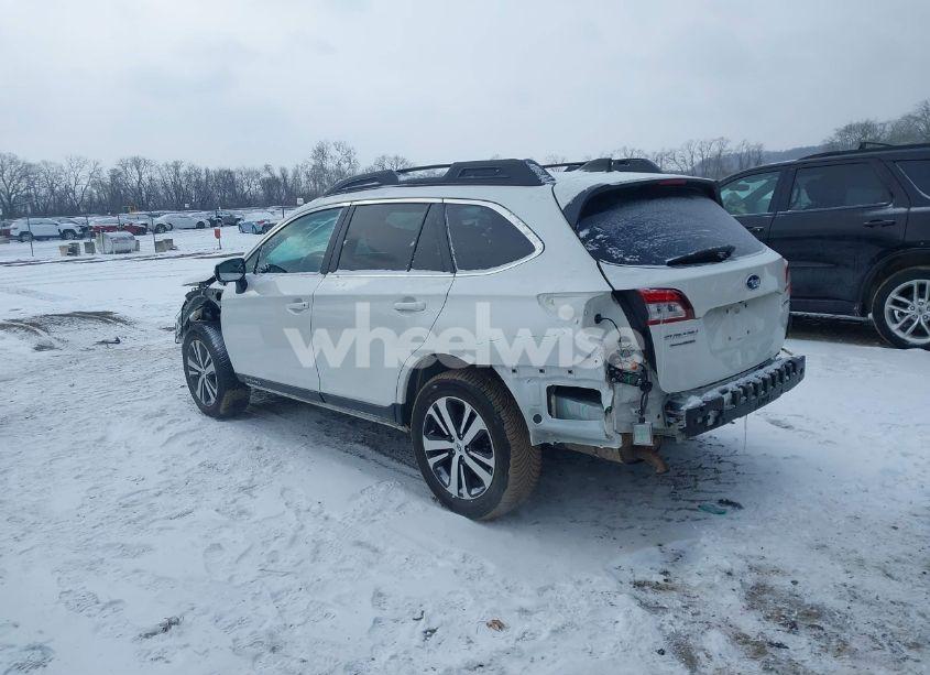Photo 3 of 2018 Subaru Outback 2.5I LIMITED (VIN 4S4BSANCXJ3340103)