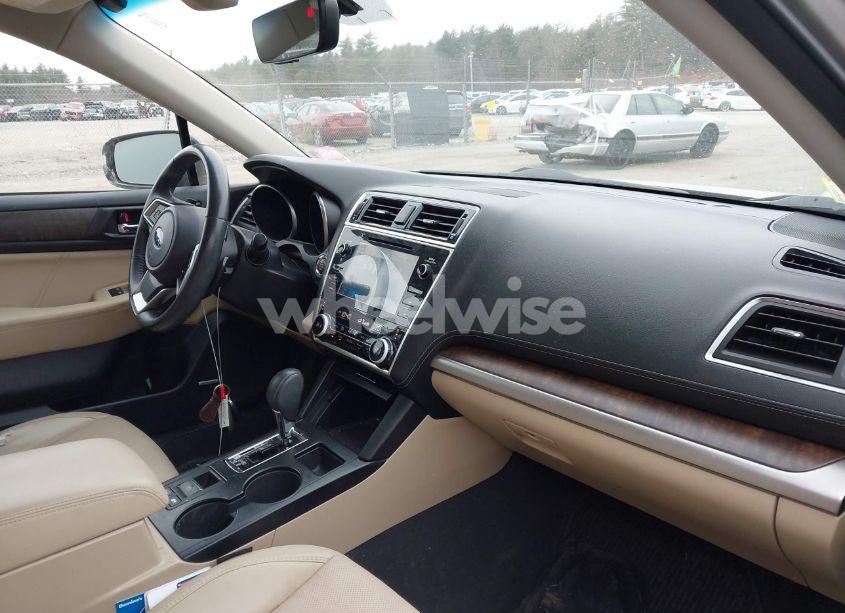 Photo 5 of 2018 Subaru Outback 2.5I LIMITED (VIN 4S4BSANCXJ3353398)