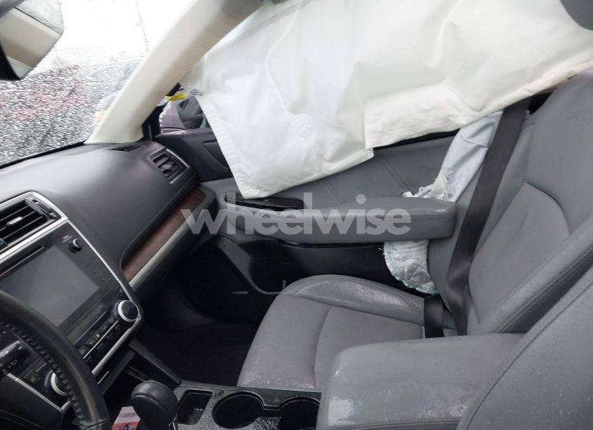 Photo 5 of 2018 Subaru Outback 2.5I LIMITED (VIN 4S4BSANCXJ3367396)